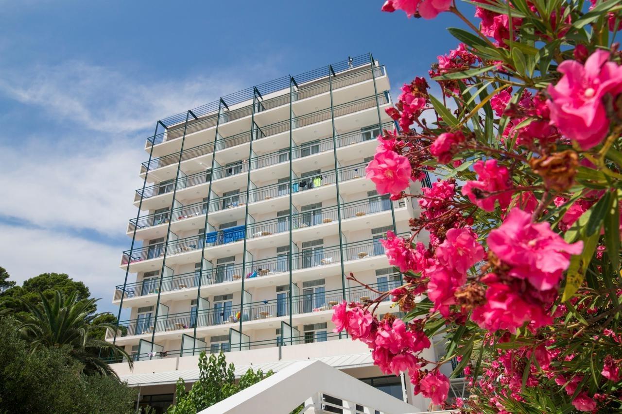 Bluesun Hotel Neptun Tučepi Exterior foto